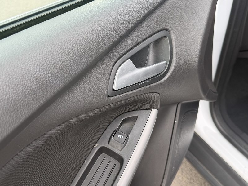 Ford Focus 1.0T EcoBoost Zetec Hatchback 5dr Petrol Auto Euro 6 (s/s) (125 ps) - U2526