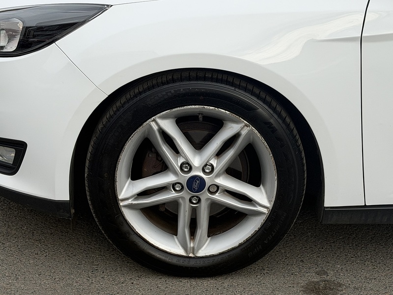 Ford Focus 1.0T EcoBoost Zetec Hatchback 5dr Petrol Auto Euro 6 (s/s) (125 ps) - U2526