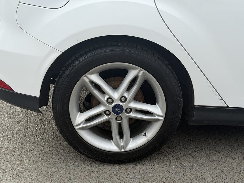 Ford Focus 1.0T EcoBoost Zetec Hatchback 5dr Petrol Auto Euro 6 (s/s) (125 ps) - U2526