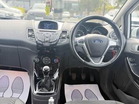 Ford Fiesta 1.0T EcoBoost Zetec Hatchback 5dr Petrol Manual Euro 6 (s/s) (100 ps) - U2527