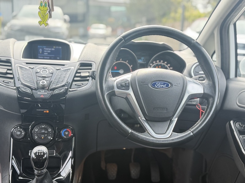 Ford Fiesta 1.0T EcoBoost Zetec Hatchback 5dr Petrol Manual Euro 6 (s/s) (100 ps) - U2527