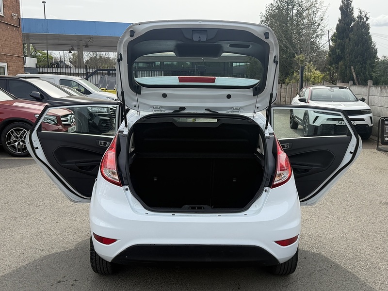 Ford Fiesta 1.0T EcoBoost Zetec Hatchback 5dr Petrol Manual Euro 6 (s/s) (100 ps) - U2527