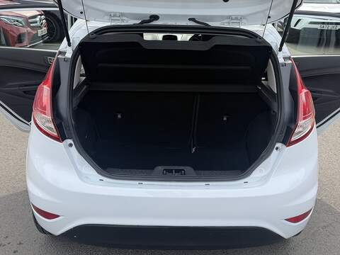 Ford Fiesta 1.0T EcoBoost Zetec Hatchback 5dr Petrol Manual Euro 6 (s/s) (100 ps) - U2527