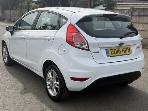 Ford Fiesta 1.0T EcoBoost Zetec Hatchback 5dr Petrol Manual Euro 6 (s/s) (100 ps) - U2527