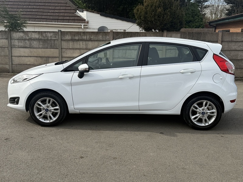 Ford Fiesta 1.0T EcoBoost Zetec Hatchback 5dr Petrol Manual Euro 6 (s/s) (100 ps) - U2527