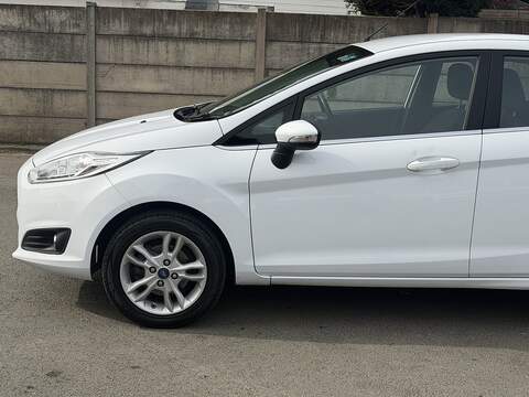 Ford Fiesta 1.0T EcoBoost Zetec Hatchback 5dr Petrol Manual Euro 6 (s/s) (100 ps) - U2527
