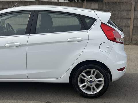 Ford Fiesta 1.0T EcoBoost Zetec Hatchback 5dr Petrol Manual Euro 6 (s/s) (100 ps) - U2527
