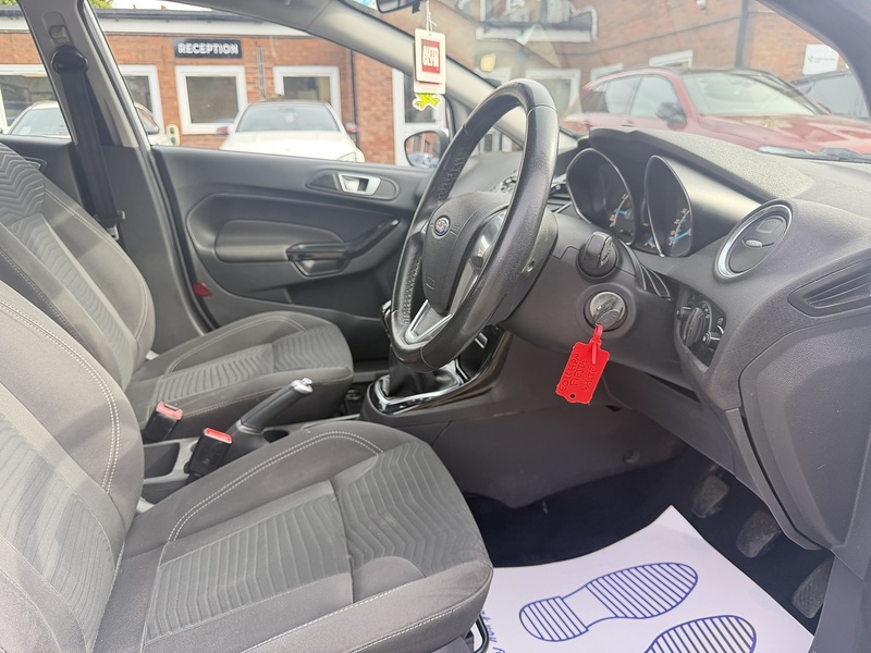 Ford Fiesta 1.0T EcoBoost Zetec Hatchback 5dr Petrol Manual Euro 6 (s/s) (100 ps) - U2527