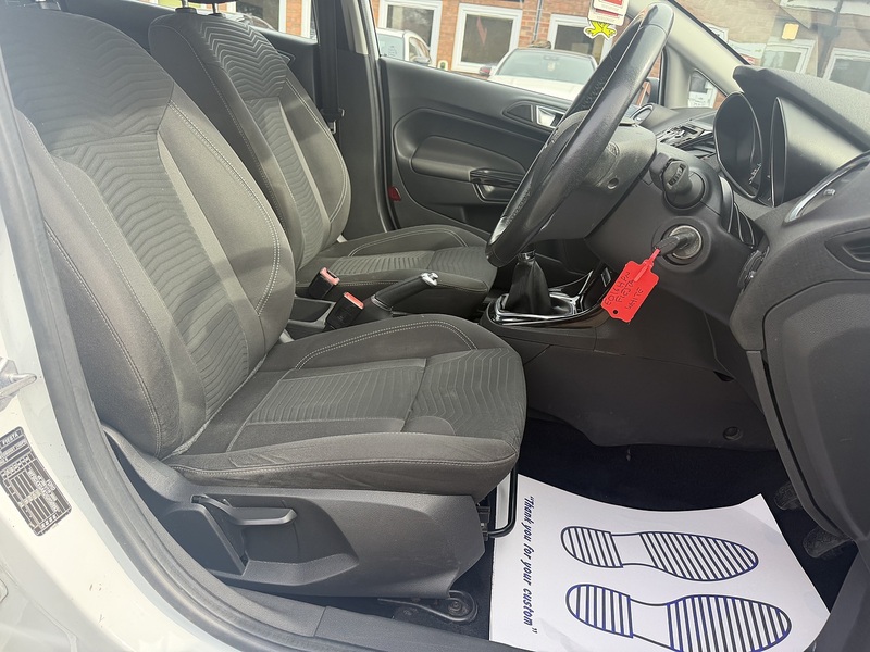Ford Fiesta 1.0T EcoBoost Zetec Hatchback 5dr Petrol Manual Euro 6 (s/s) (100 ps) - U2527