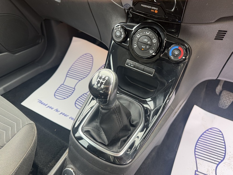 Ford Fiesta 1.0T EcoBoost Zetec Hatchback 5dr Petrol Manual Euro 6 (s/s) (100 ps) - U2527