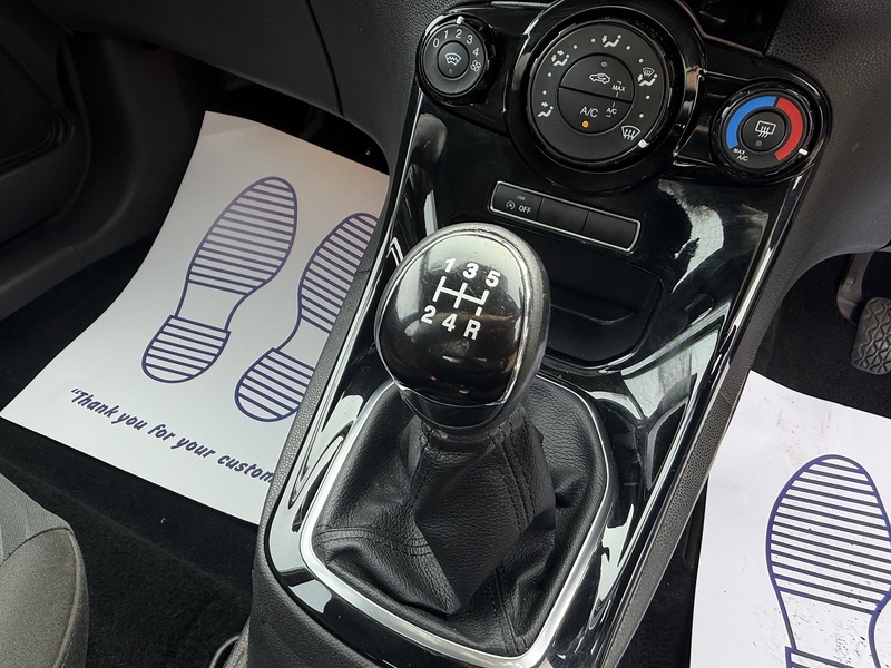 Ford Fiesta 1.0T EcoBoost Zetec Hatchback 5dr Petrol Manual Euro 6 (s/s) (100 ps) - U2527