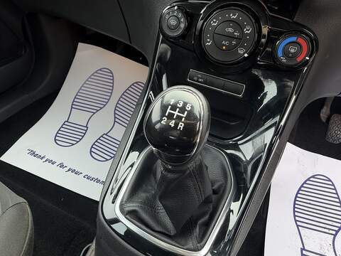 Ford Fiesta 1.0T EcoBoost Zetec Hatchback 5dr Petrol Manual Euro 6 (s/s) (100 ps) - U2527