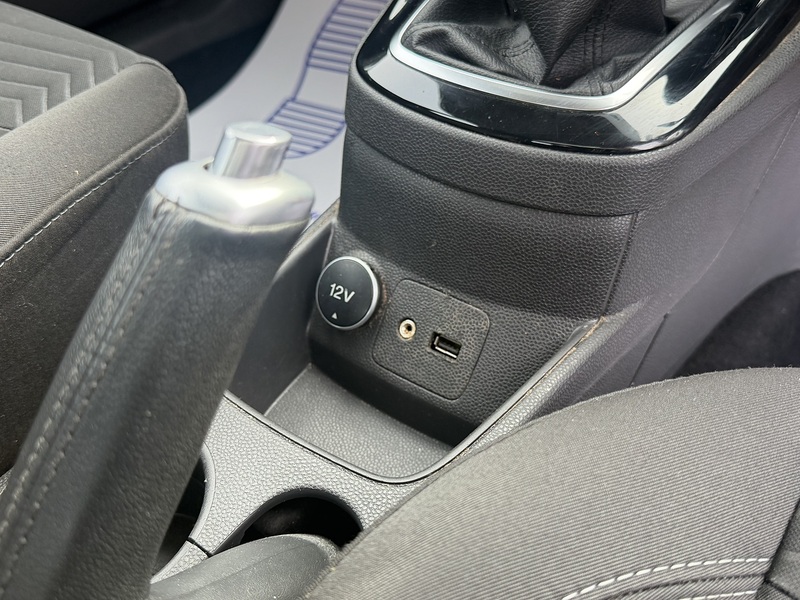 Ford Fiesta 1.0T EcoBoost Zetec Hatchback 5dr Petrol Manual Euro 6 (s/s) (100 ps) - U2527