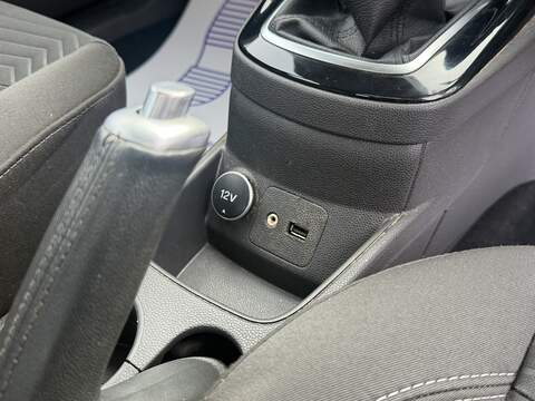 Ford Fiesta 1.0T EcoBoost Zetec Hatchback 5dr Petrol Manual Euro 6 (s/s) (100 ps) - U2527