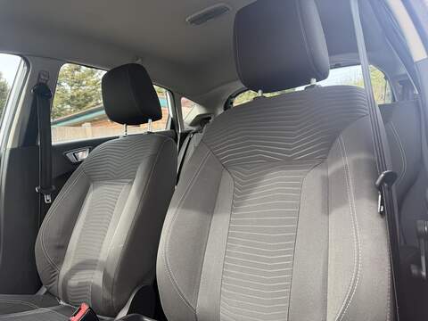 Ford Fiesta 1.0T EcoBoost Zetec Hatchback 5dr Petrol Manual Euro 6 (s/s) (100 ps) - U2527