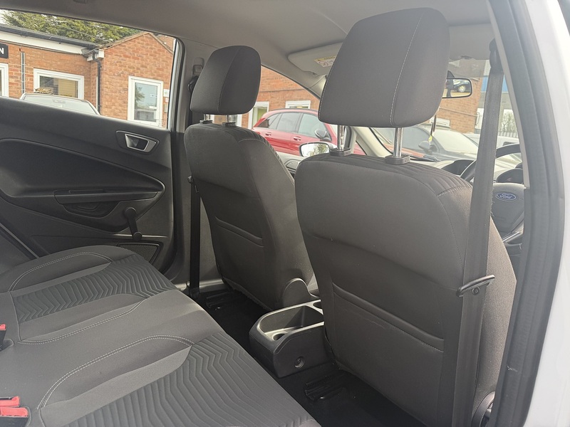 Ford Fiesta 1.0T EcoBoost Zetec Hatchback 5dr Petrol Manual Euro 6 (s/s) (100 ps) - U2527