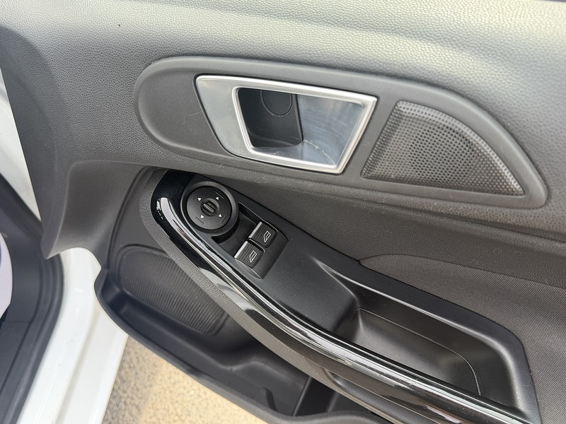 Ford Fiesta 1.0T EcoBoost Zetec Hatchback 5dr Petrol Manual Euro 6 (s/s) (100 ps) - U2527