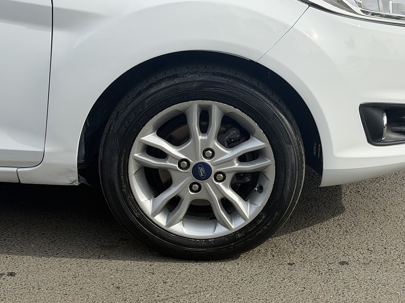 Ford Fiesta 1.0T EcoBoost Zetec Hatchback 5dr Petrol Manual Euro 6 (s/s) (100 ps) - U2527