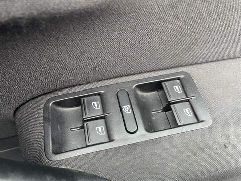Volkswagen Polo 1.2 Match Edition Hatchback 5dr Petrol Manual Euro 5 (60 ps) - U2529