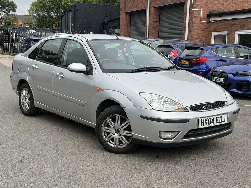 Silver 2004 Ford Focus Estate Manual