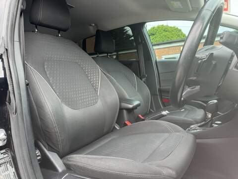 FORD FIESTA FIESTA 1.0T EcoBoost Titanium Hatchback 5dr Petrol Auto Euro 6 (s/s) (100 ps) FULL SERVICE HISTORY - - U638