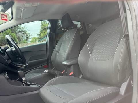 FORD FIESTA FIESTA 1.0T EcoBoost Titanium Hatchback 5dr Petrol Auto Euro 6 (s/s) (100 ps) FULL SERVICE HISTORY - - U638