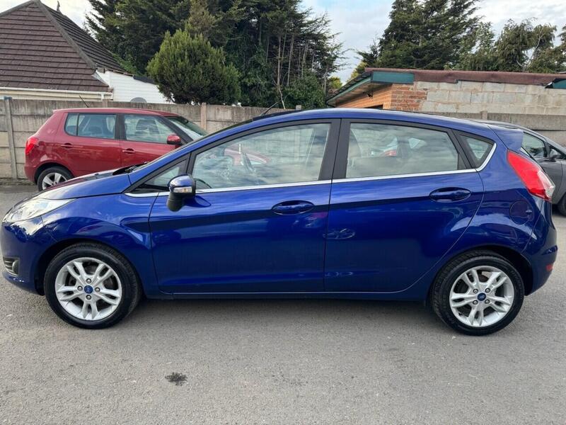 FORD FIESTA FIESTA 1.0T EcoBoost Zetec Hatchback 5dr Petrol Powershift Euro 5 (100 ps) FULL SERVICE HISTORY - 12 - U810