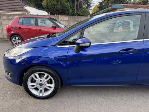 FORD FIESTA FIESTA 1.0T EcoBoost Zetec Hatchback 5dr Petrol Powershift Euro 5 (100 ps) FULL SERVICE HISTORY - 12 - U810