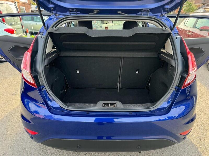 FORD FIESTA FIESTA 1.0T EcoBoost Zetec Hatchback 5dr Petrol Powershift Euro 5 (100 ps) FULL SERVICE HISTORY - 12 - U810