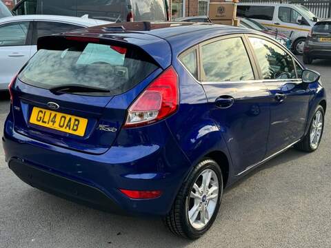 FORD FIESTA FIESTA 1.0T EcoBoost Zetec Hatchback 5dr Petrol Powershift Euro 5 (100 ps) FULL SERVICE HISTORY - 12 - U810