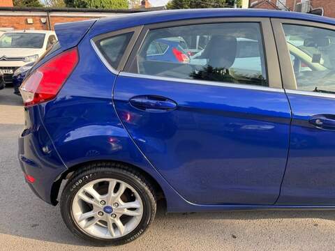 FORD FIESTA FIESTA 1.0T EcoBoost Zetec Hatchback 5dr Petrol Powershift Euro 5 (100 ps) FULL SERVICE HISTORY - 12 - U810