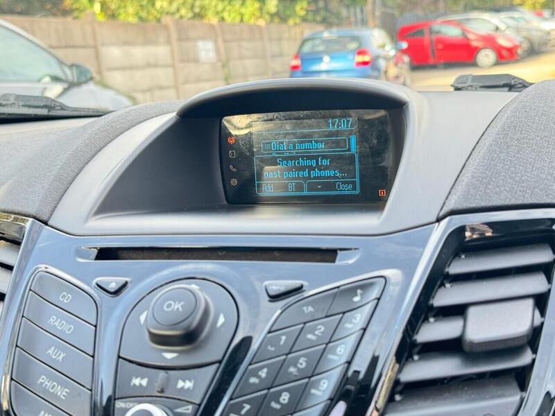 FORD FIESTA FIESTA 1.0T EcoBoost Zetec Hatchback 5dr Petrol Powershift Euro 5 (100 ps) FULL SERVICE HISTORY - 12 - U810