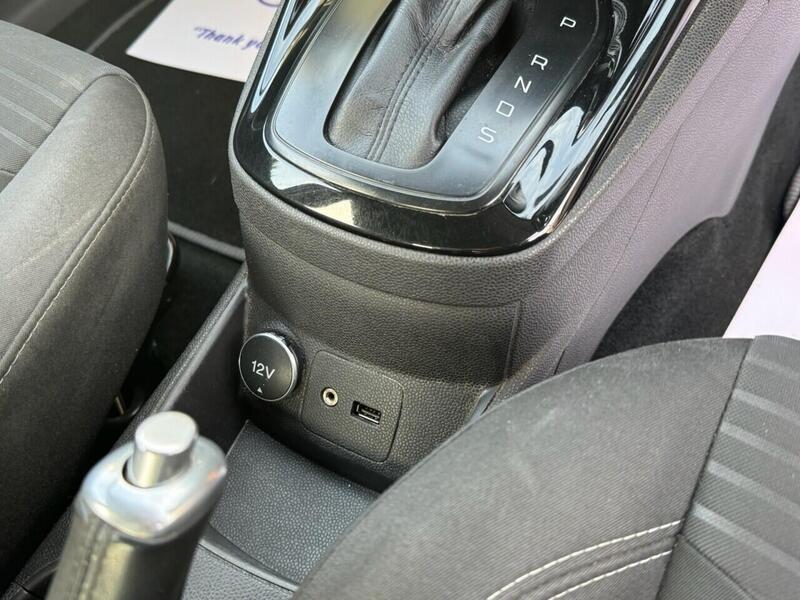 FORD FIESTA FIESTA 1.0T EcoBoost Zetec Hatchback 5dr Petrol Powershift Euro 5 (100 ps) FULL SERVICE HISTORY - 12 - U810