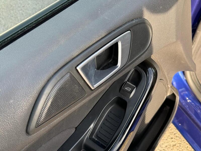 FORD FIESTA FIESTA 1.0T EcoBoost Zetec Hatchback 5dr Petrol Powershift Euro 5 (100 ps) FULL SERVICE HISTORY - 12 - U810