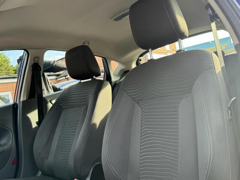 FORD FIESTA FIESTA 1.0T EcoBoost Zetec Hatchback 5dr Petrol Powershift Euro 5 (100 ps) FULL SERVICE HISTORY - 12 - U810