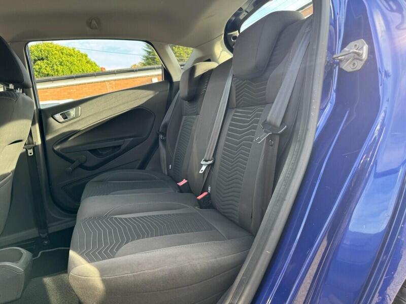 FORD FIESTA FIESTA 1.0T EcoBoost Zetec Hatchback 5dr Petrol Powershift Euro 5 (100 ps) FULL SERVICE HISTORY - 12 - U810