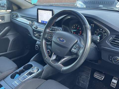 FORD FOCUS FOCUS 1.0 ST-LINE 5d 123 BHP ST LINE + AUTO + SERVICE - U862