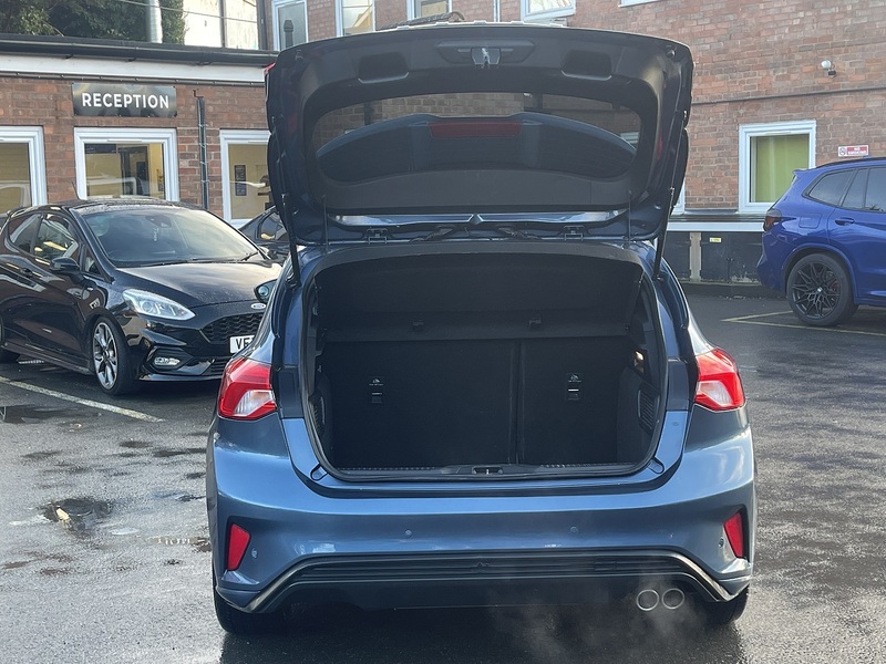 FORD FOCUS FOCUS 1.0 ST-LINE 5d 123 BHP ST LINE + AUTO + SERVICE - U862