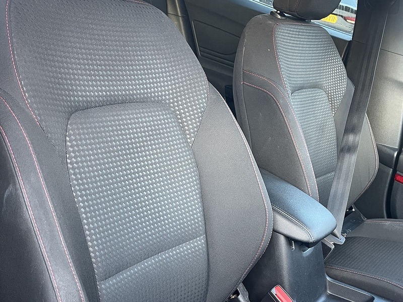 FORD FOCUS FOCUS 1.0 ST-LINE 5d 123 BHP ST LINE + AUTO + SERVICE - U862