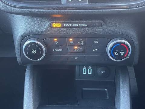 FORD FOCUS FOCUS 1.0 ST-LINE 5d 123 BHP ST LINE + AUTO + SERVICE - U862