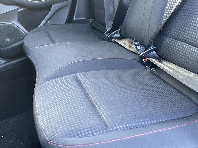 FORD FOCUS FOCUS 1.0 ST-LINE 5d 123 BHP ST LINE + AUTO + SERVICE - U862