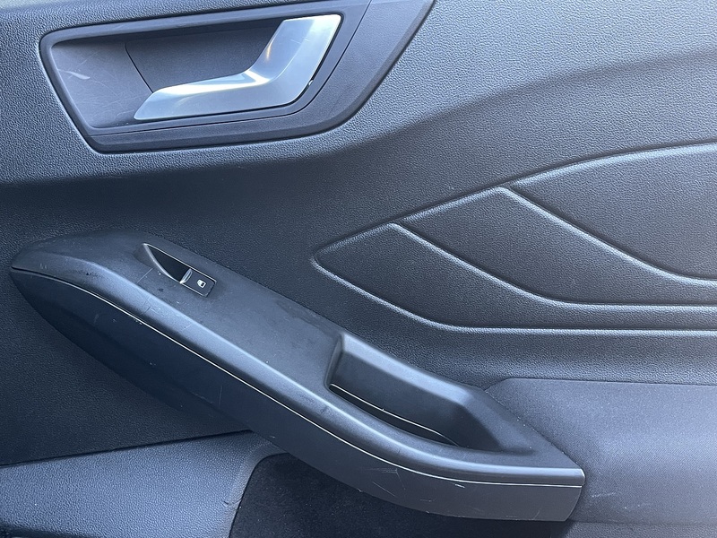 FORD FOCUS FOCUS 1.0 ST-LINE 5d 123 BHP ST LINE + AUTO + SERVICE - U862