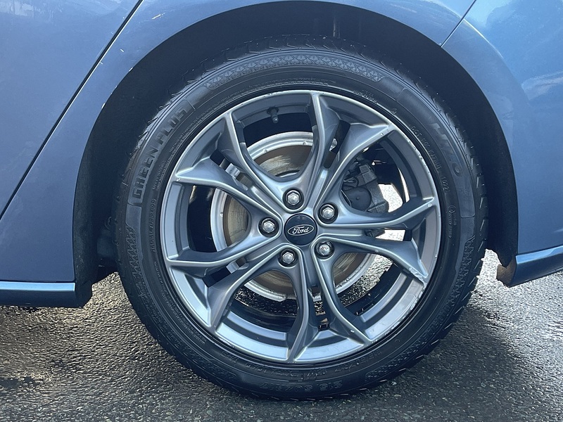 FORD FOCUS FOCUS 1.0 ST-LINE 5d 123 BHP ST LINE + AUTO + SERVICE - U862