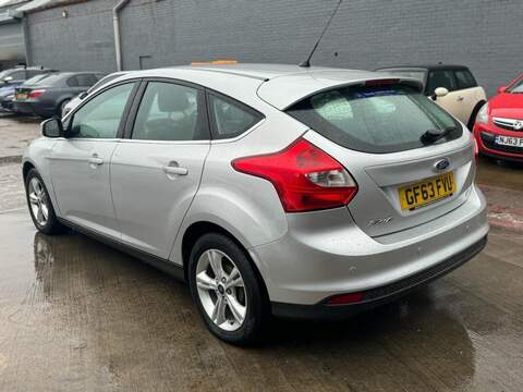 FORD FOCUS FOCUS 1.6L ZETEC 5d AUTO 124 BHP 12 MONTHS MOT - JUST SERVICED - U890
