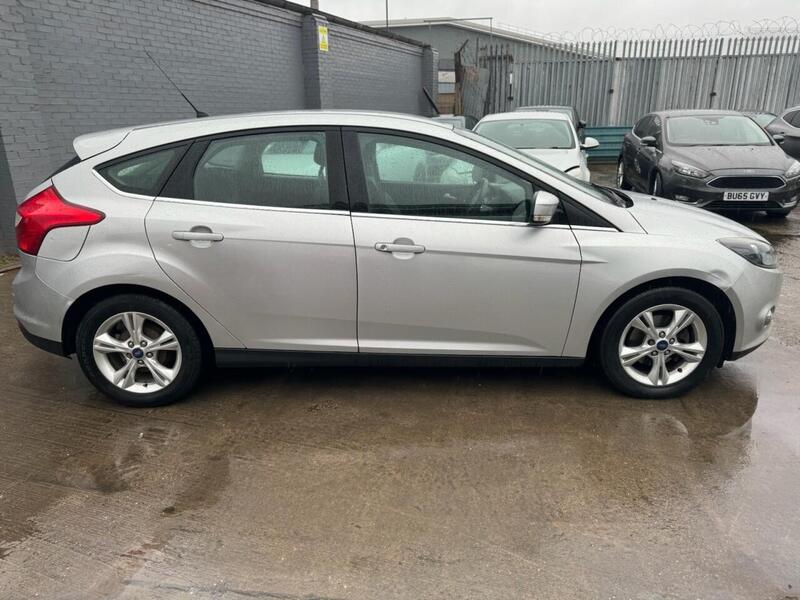 FORD FOCUS FOCUS 1.6L ZETEC 5d AUTO 124 BHP 12 MONTHS MOT - JUST SERVICED - U890