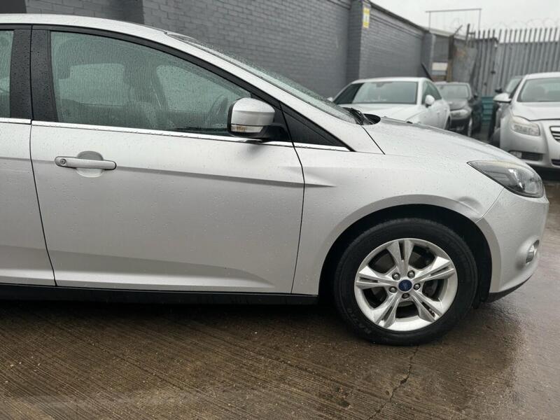 FORD FOCUS FOCUS 1.6L ZETEC 5d AUTO 124 BHP 12 MONTHS MOT - JUST SERVICED - U890
