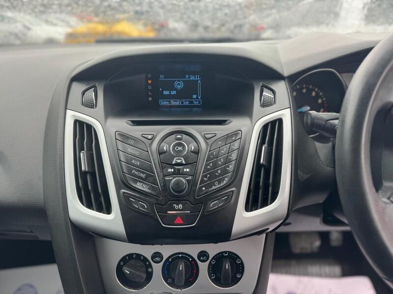 FORD FOCUS FOCUS 1.6L ZETEC 5d AUTO 124 BHP 12 MONTHS MOT - JUST SERVICED - U890