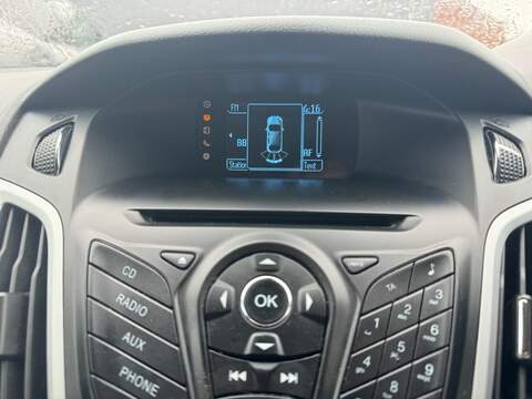 FORD FOCUS FOCUS 1.6L ZETEC 5d AUTO 124 BHP 12 MONTHS MOT - JUST SERVICED - U890