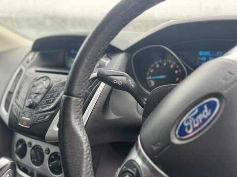 FORD FOCUS FOCUS 1.6L ZETEC 5d AUTO 124 BHP 12 MONTHS MOT - JUST SERVICED - U890