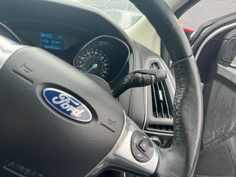 FORD FOCUS FOCUS 1.6L ZETEC 5d AUTO 124 BHP 12 MONTHS MOT - JUST SERVICED - U890
